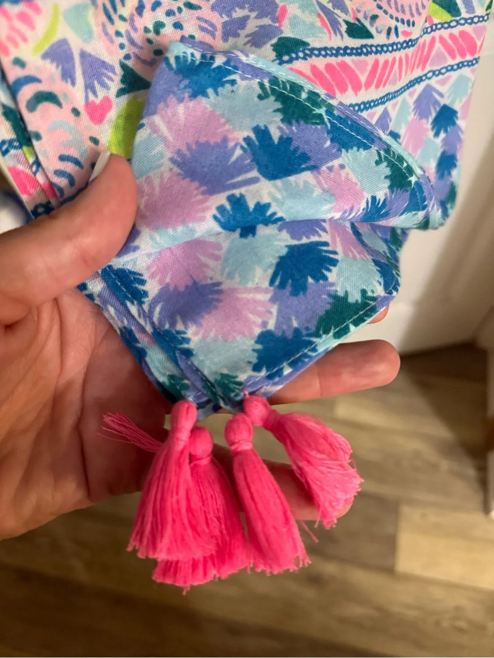 Lilly Pulitzer Resort Wrap - Picture 2 of 5